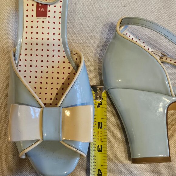 B.A.I.T. But Another Innocent Tale Blue Cream "Betty" Women Heels size 10 - Picture 3 of 6